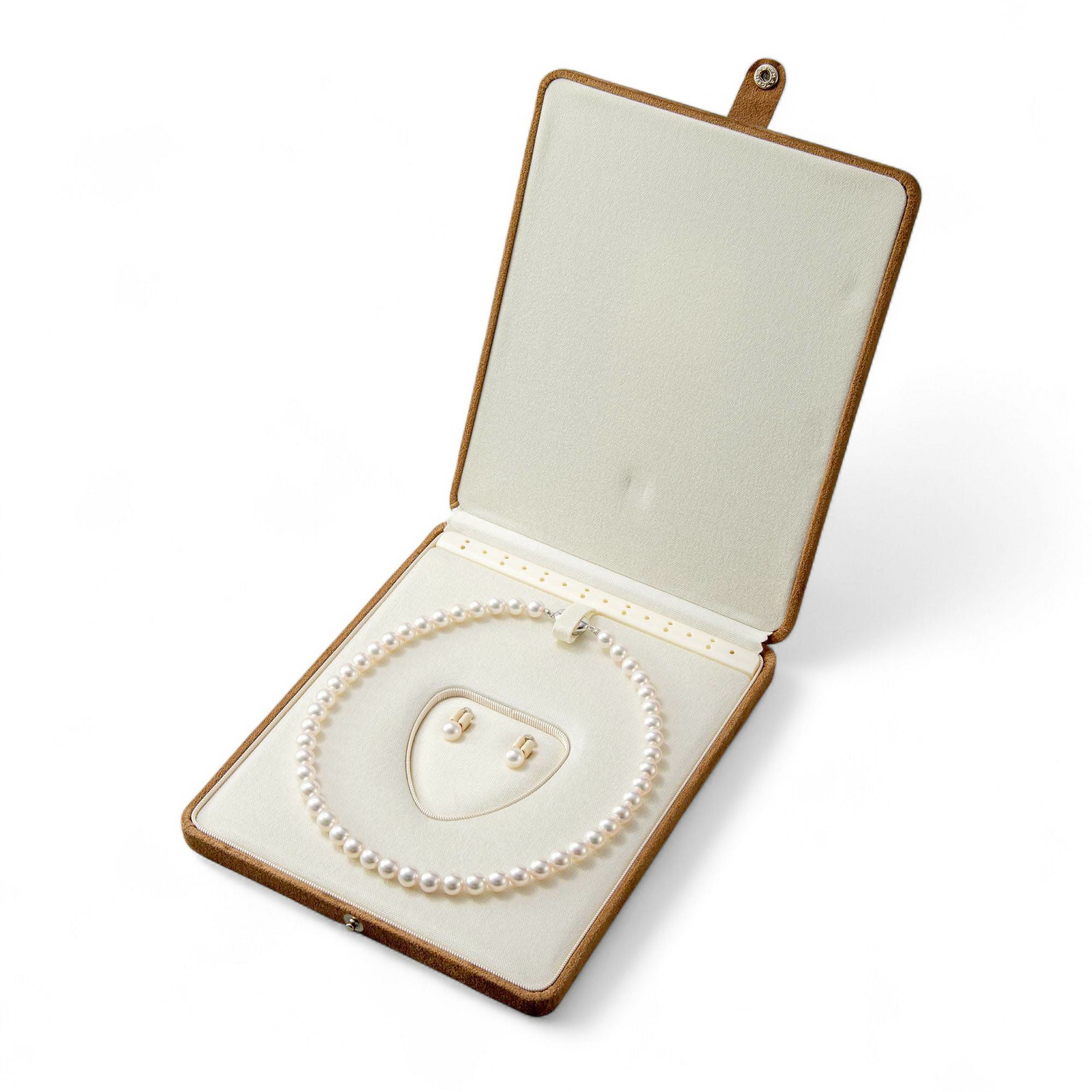 000000008003-01.jpg?size=m&w=