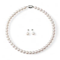 あこや真珠 ネックレス セット(ピアス/イヤリング付き) 8.5-9.0mm B～CB～CB～C 《冠婚葬祭におすすめ》 本真珠 2点セット[n2][人気 ロングセラー]（パールネックレス 真珠ネックレス）（冠婚葬祭 フォーマル 入学式 卒業式 成人式）