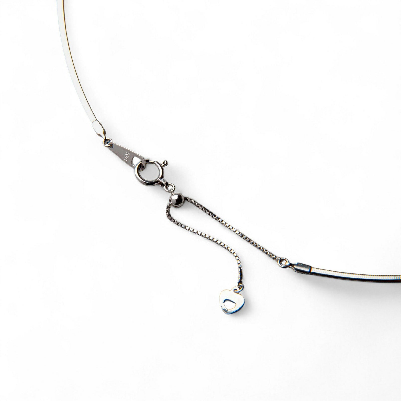 オメガネックレス K18WG/K18YG リバーシブル 形状記憶タイプ 太さ1.4～1.5mm 長さ43cm スライド式(38～43cmまで調整可) ゴールド [n4]（オメガチェーン 18金）