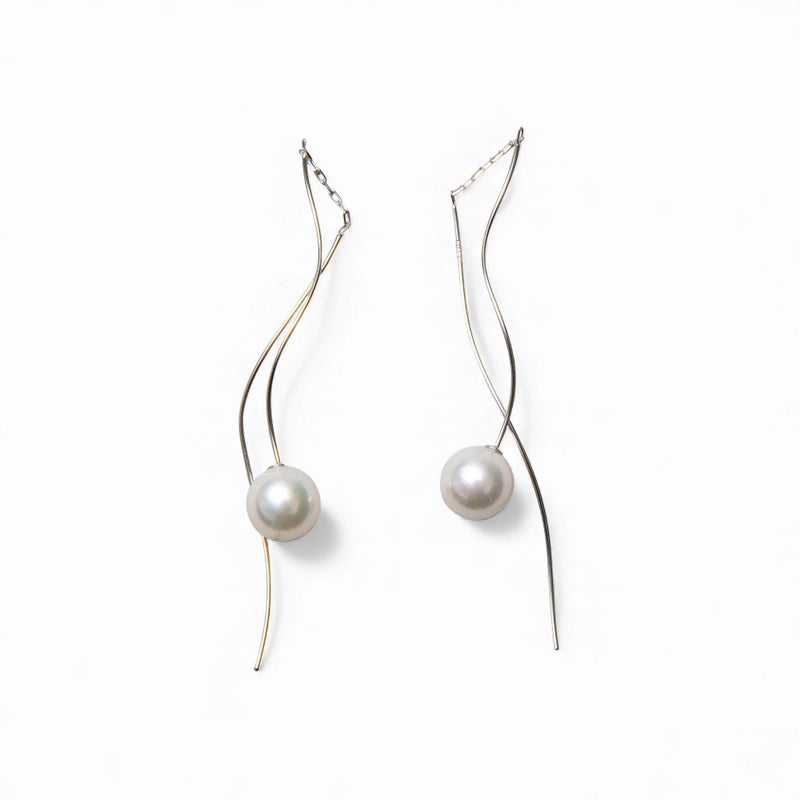 トレンド感たっぷりの新デザイン登場☆あこや真珠 ウェーブデザイン パールピアス ～Foglia(フォリア)～ ホワイト系 7.5-8.0mm K14WG/K18YG/K18PG [n4]6月誕生石