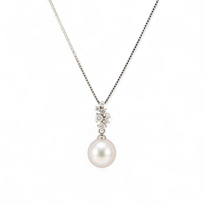 オーロラ花珠真珠 鑑別書付 ダイヤ7石が輝く パールペンダント（45cmスライドチェーン付） ホワイト系 9.0-9.5mm AAA K18WG ホワイトゴールド 0.15ct [n3][高品質 プレミアム]（フォーマル 入学式 卒業式 パーティー）（プレゼント 記念日 6月誕生石）