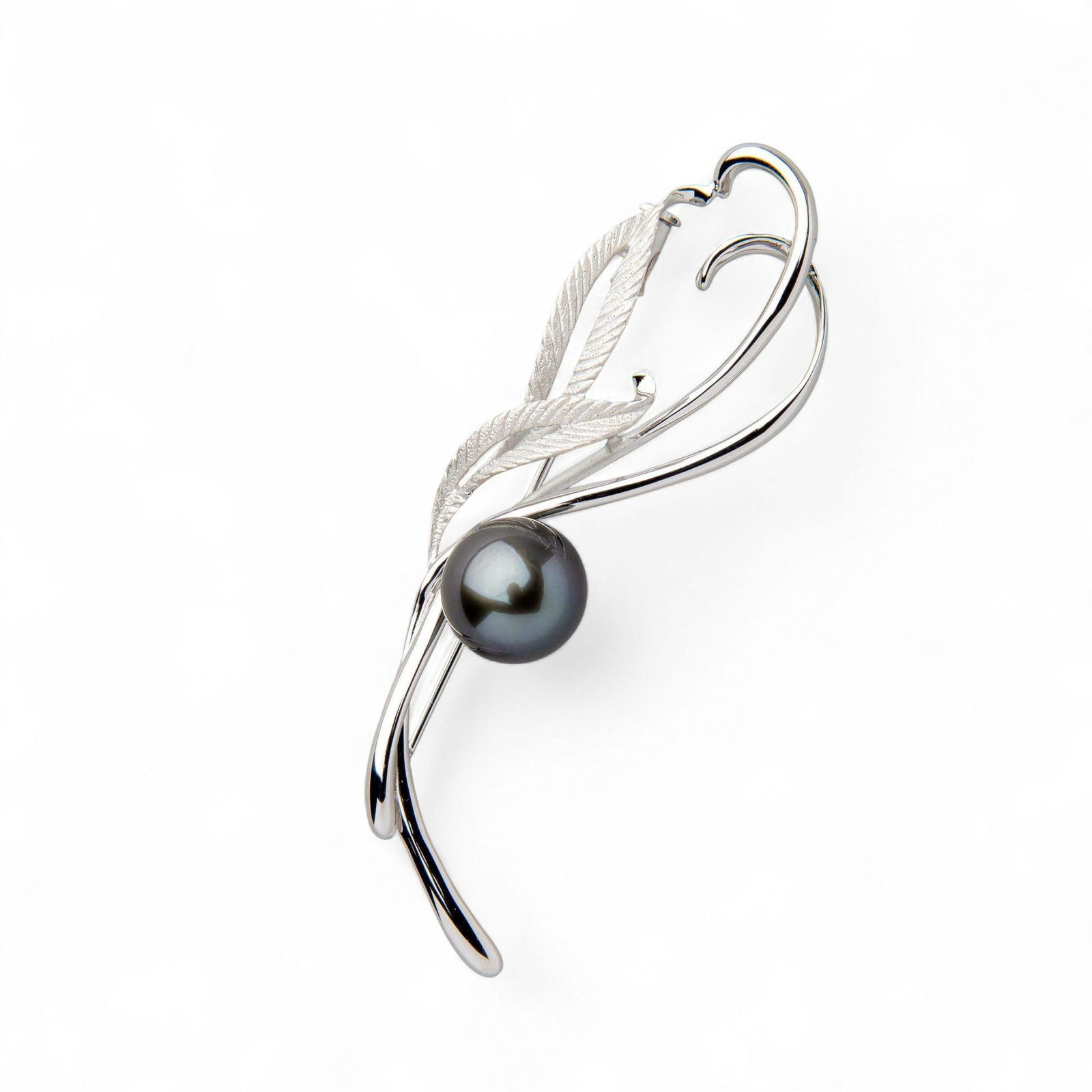 Tahitian+ タヒチ黒蝶真珠 ブローチ　11mmUP SV925