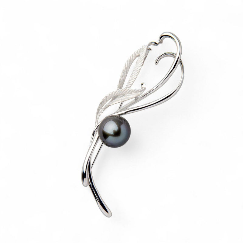 Tahitian+ タヒチ黒蝶真珠 ブローチ　11mmUP SV925