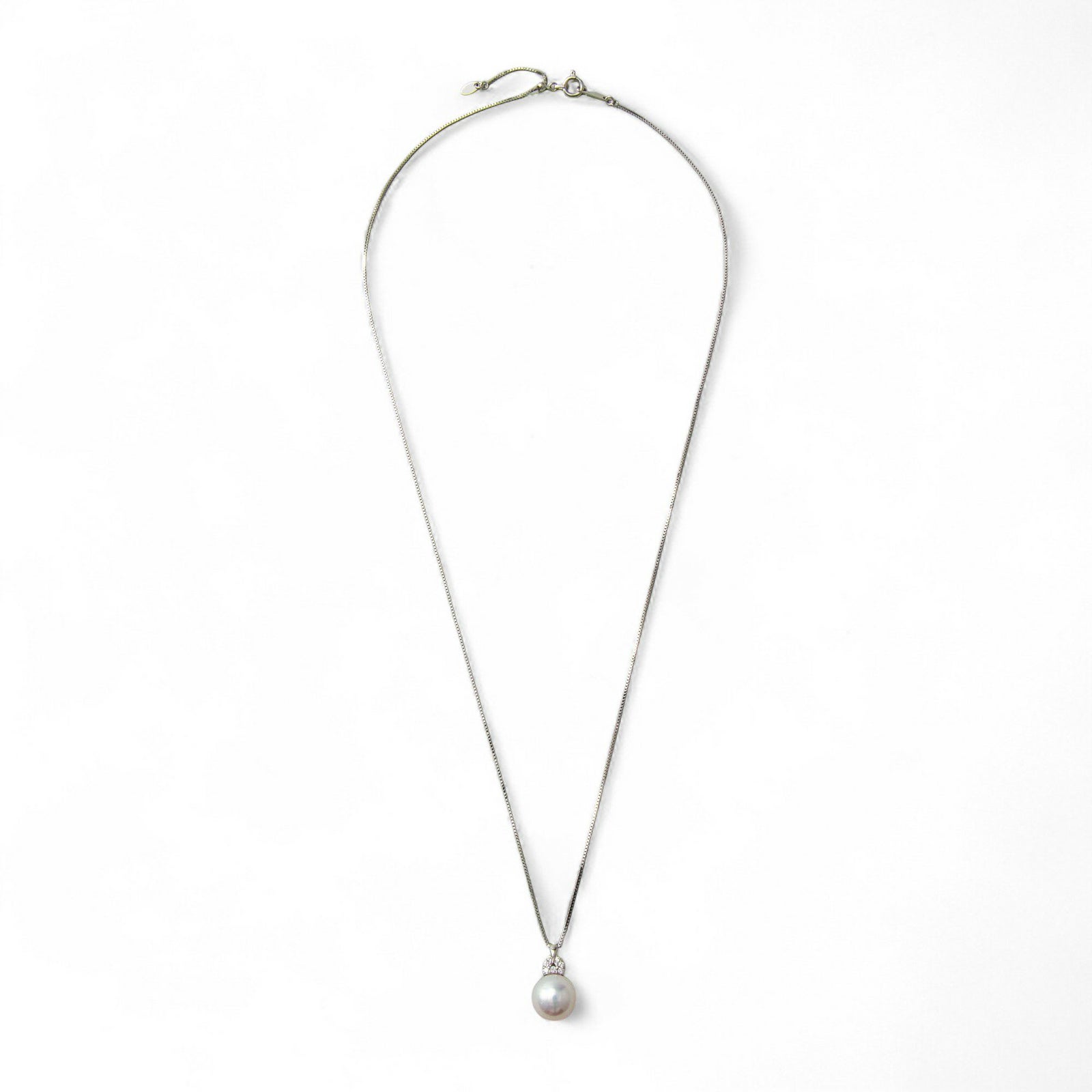 オーロラ花珠真珠 鑑別書付 ダイヤ7石 パールペンダント（45cmスライドチェーン付）  9.0-9.5mm AAA K18WG ホワイトゴールド 0.06ct [n3][高品質 プレミアム]