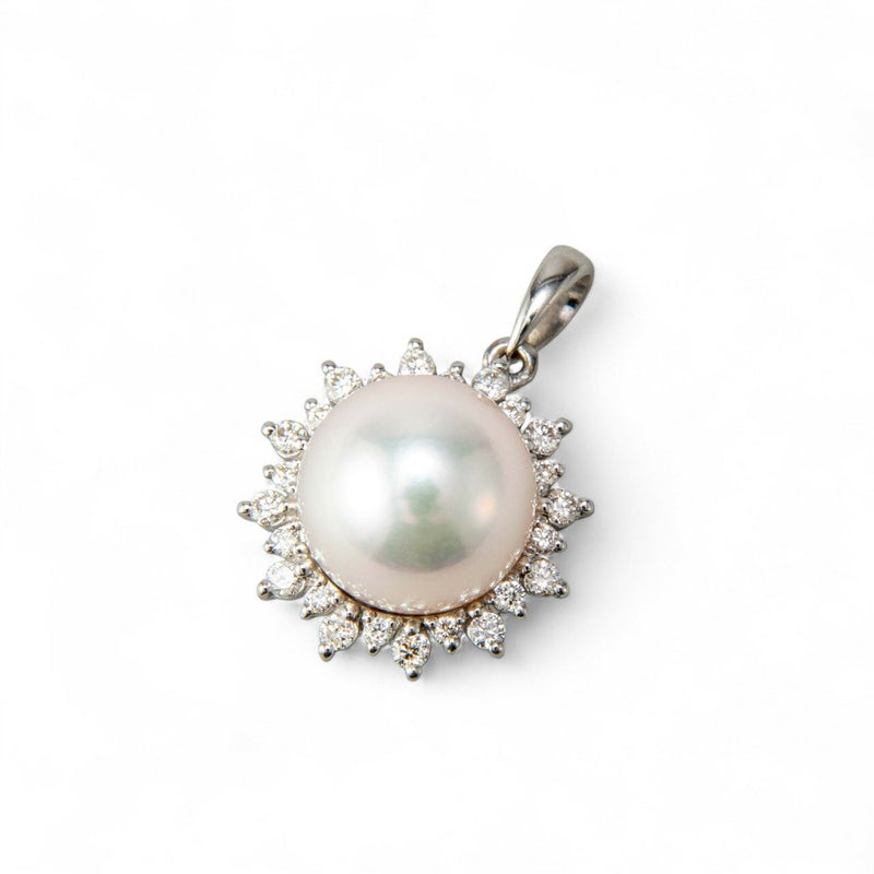 オーロラ花珠真珠 鑑別書付 ダイヤで囲んだ パールペンダントトップ  8.5-9.0mm AAA K18WG ホワイトゴールド 0.18ct [n3][高品質 プレミアム]