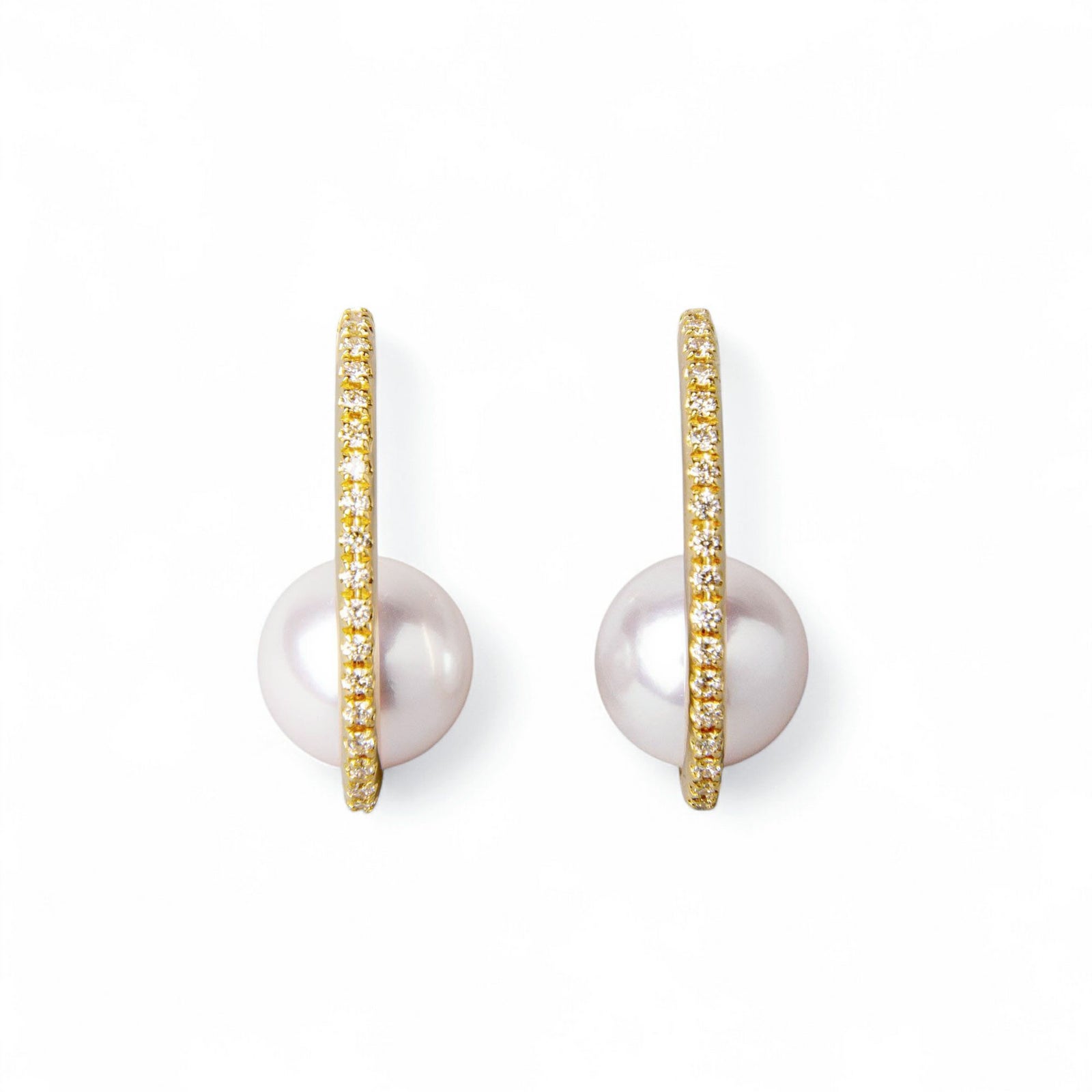 オーロラ花珠真珠 鑑別書付 ダイヤが並んだ スタッドパールピアス ホワイト系 7.5-8.0mm AAA K18WG/K18 ゴールド 0.08ct×2 [n4][高品質 プレミアム]（真珠 ピアス）（フォーマル パーティ）