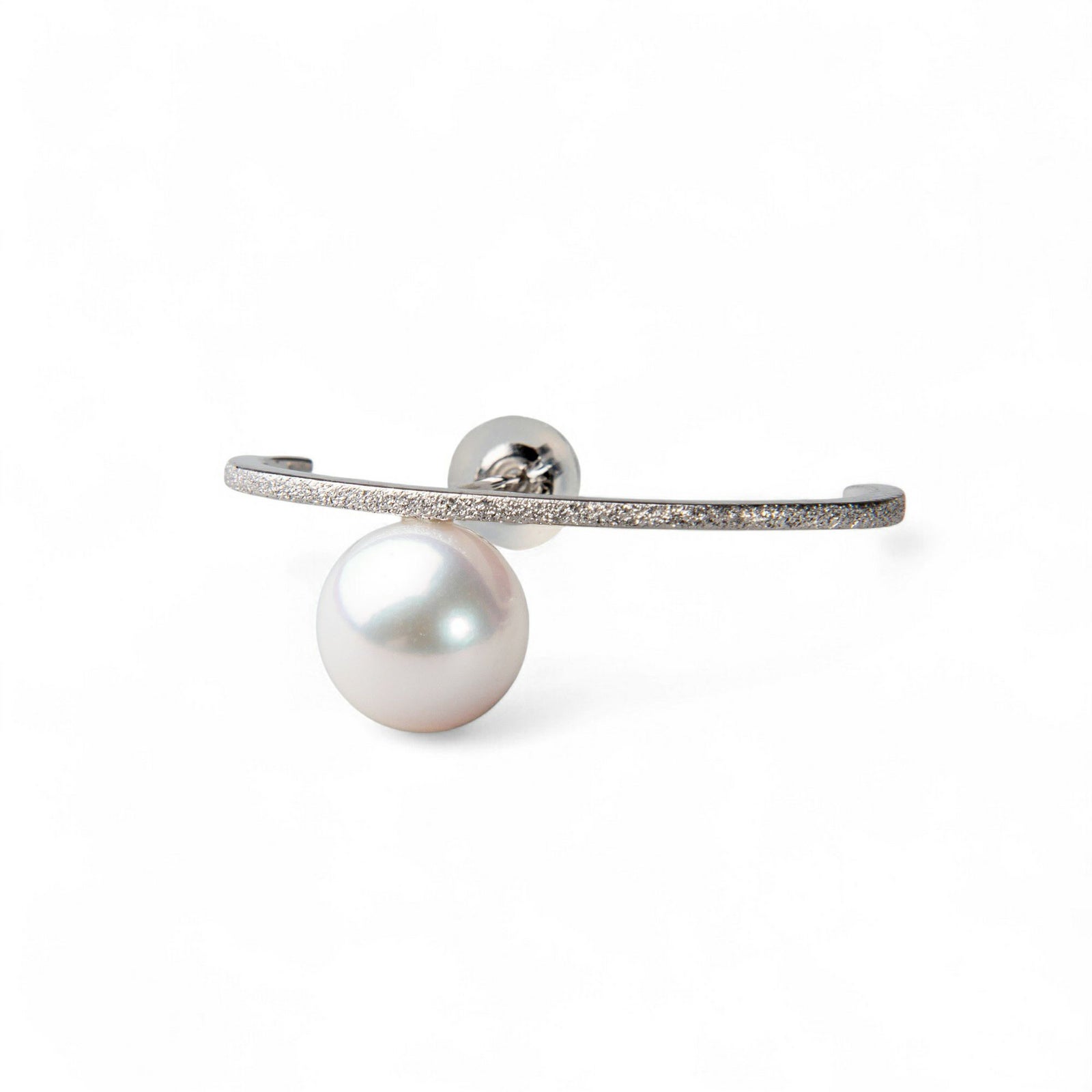 あこや真珠 カフ風ピアス 7.5-8.0mm K10WG（片耳販売）