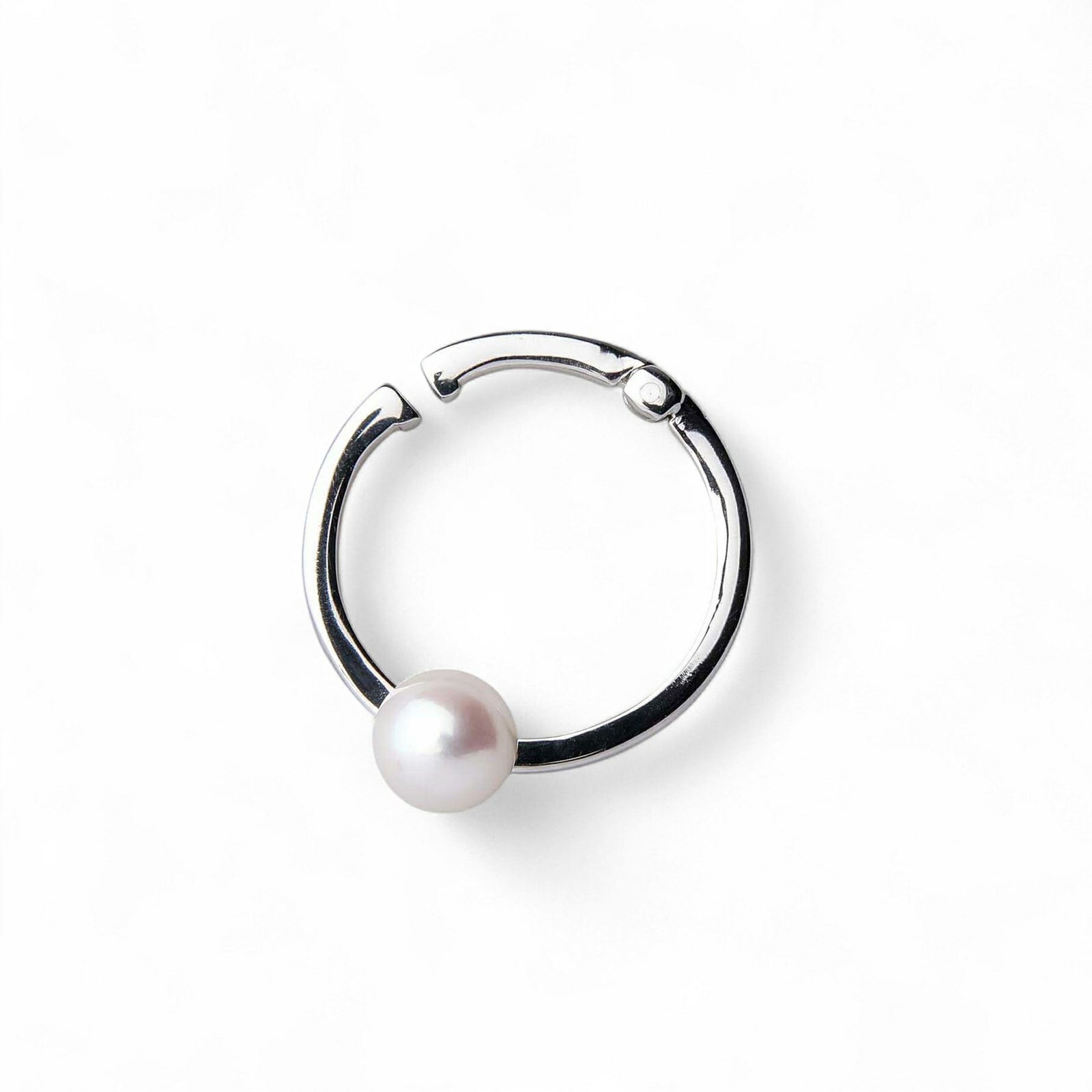 あこや真珠5.5mm イヤカフ/リングイヤリング K10WG