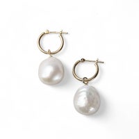 Unique+ 淡水真珠 ピアス11-12mmUP K18YG バロック