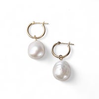 Unique+ 淡水真珠 ピアス11-12mmUP K18YG バロック