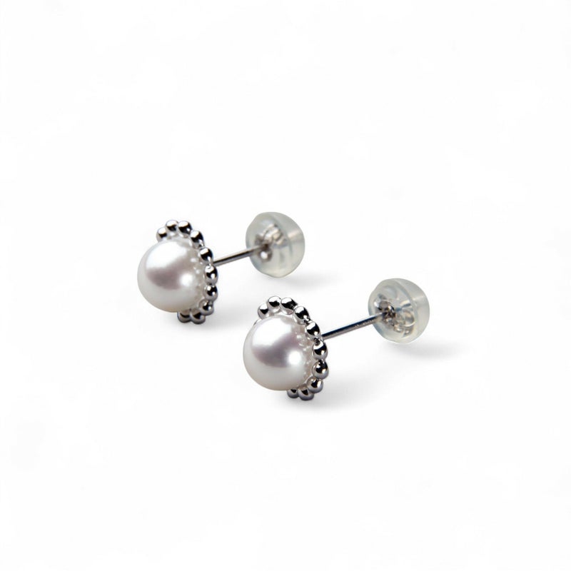 Carina あこや取巻きピアス　5.5mm PT