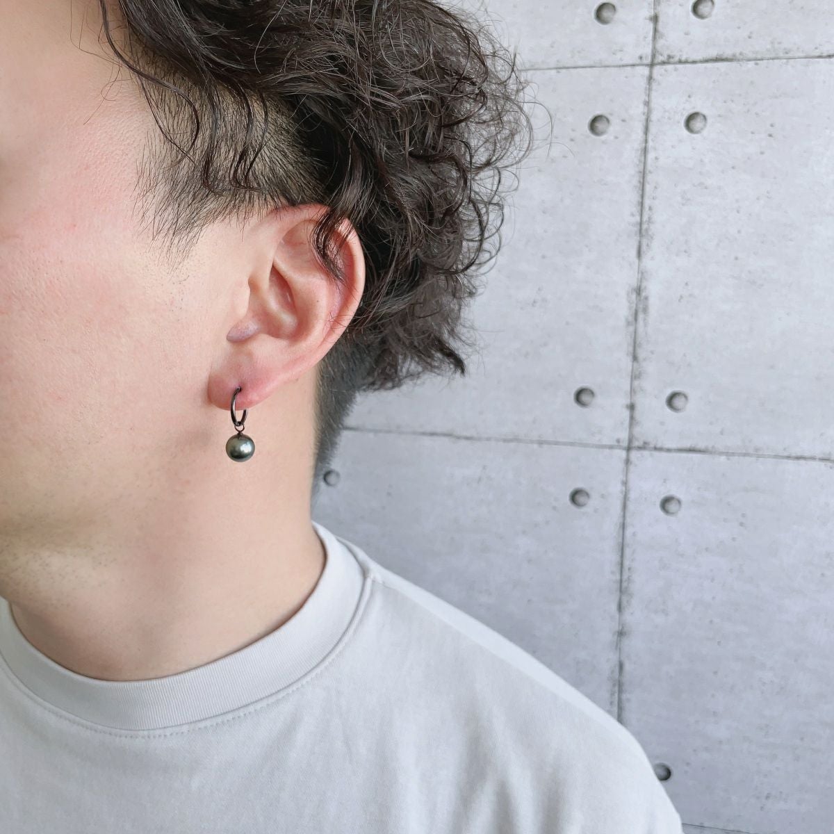 タヒチ黒蝶真珠 フープピアス9mmUP K14WG BP | 南洋真珠ピアス・イヤリング