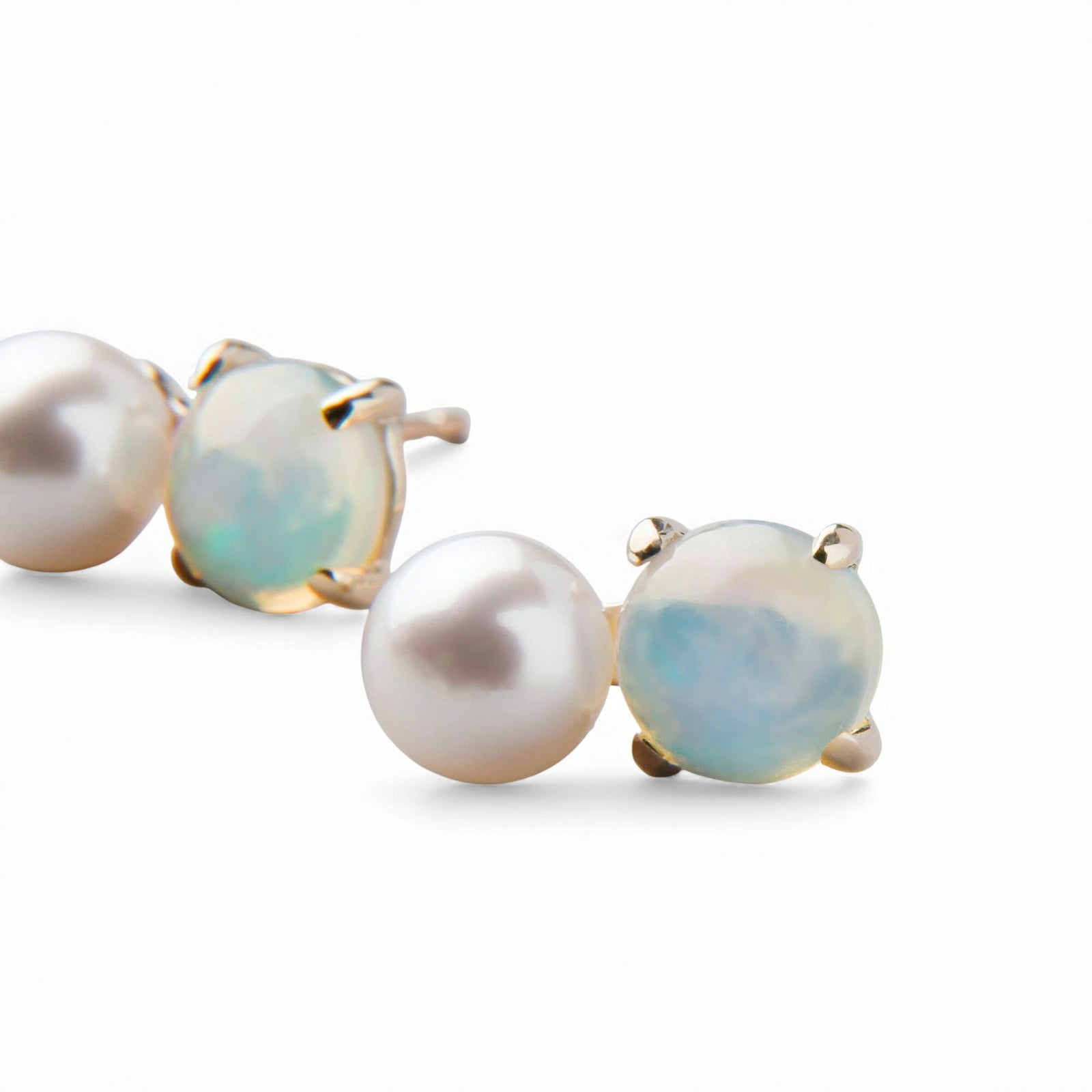あこや真珠×オパール ピアス5.5-6.0mm/6mmUP K10YG