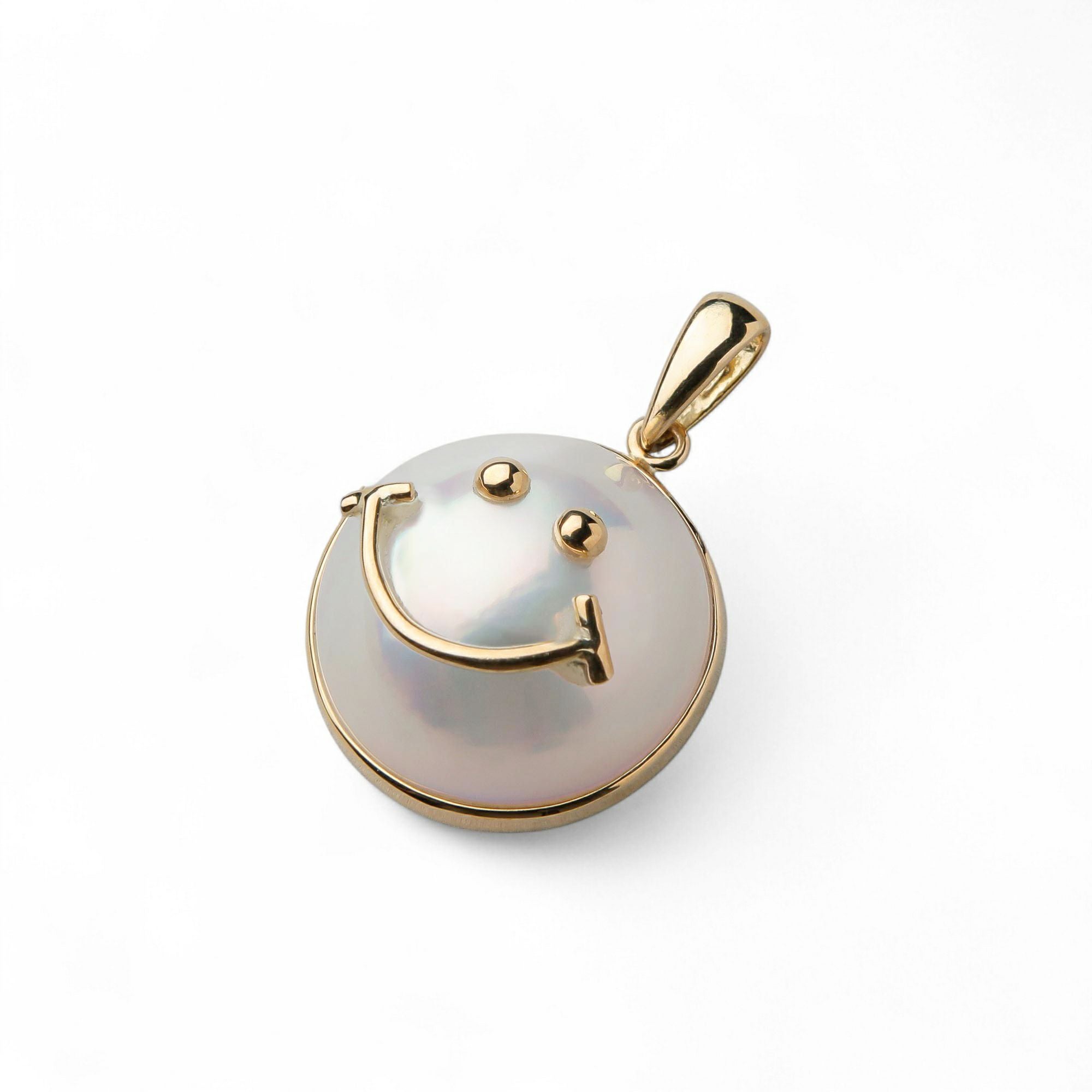 マベ真珠 スマイルペンダントトップ 14mmUP K18YG オーロラホワイト