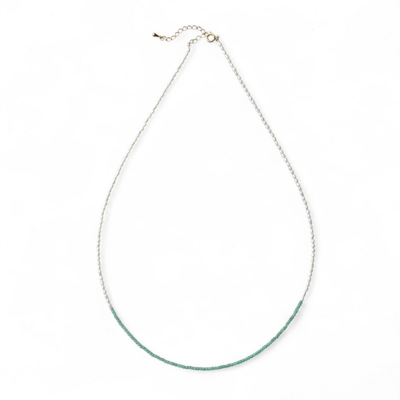 淡水真珠/エメラルド ネックレス　2.0-2.5mm ケシ