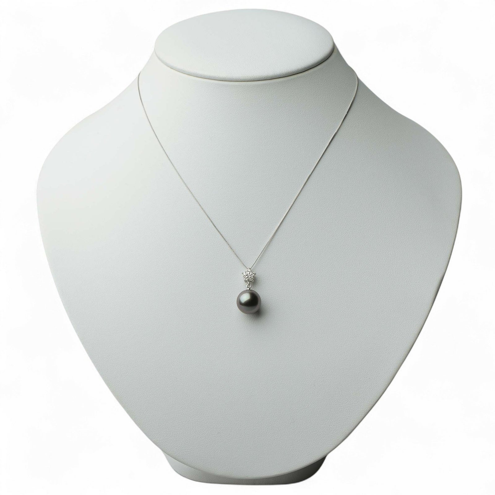 Tahitian+ タヒチ黒蝶真珠 ペンダントトップ　11mmUP K18WG