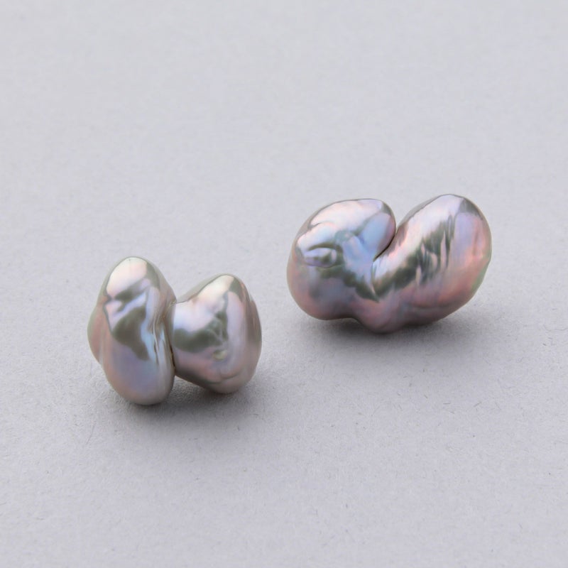 Unique fun! 淡水ケシ真珠 ピアス　11-13mm K18YG リボン バロック