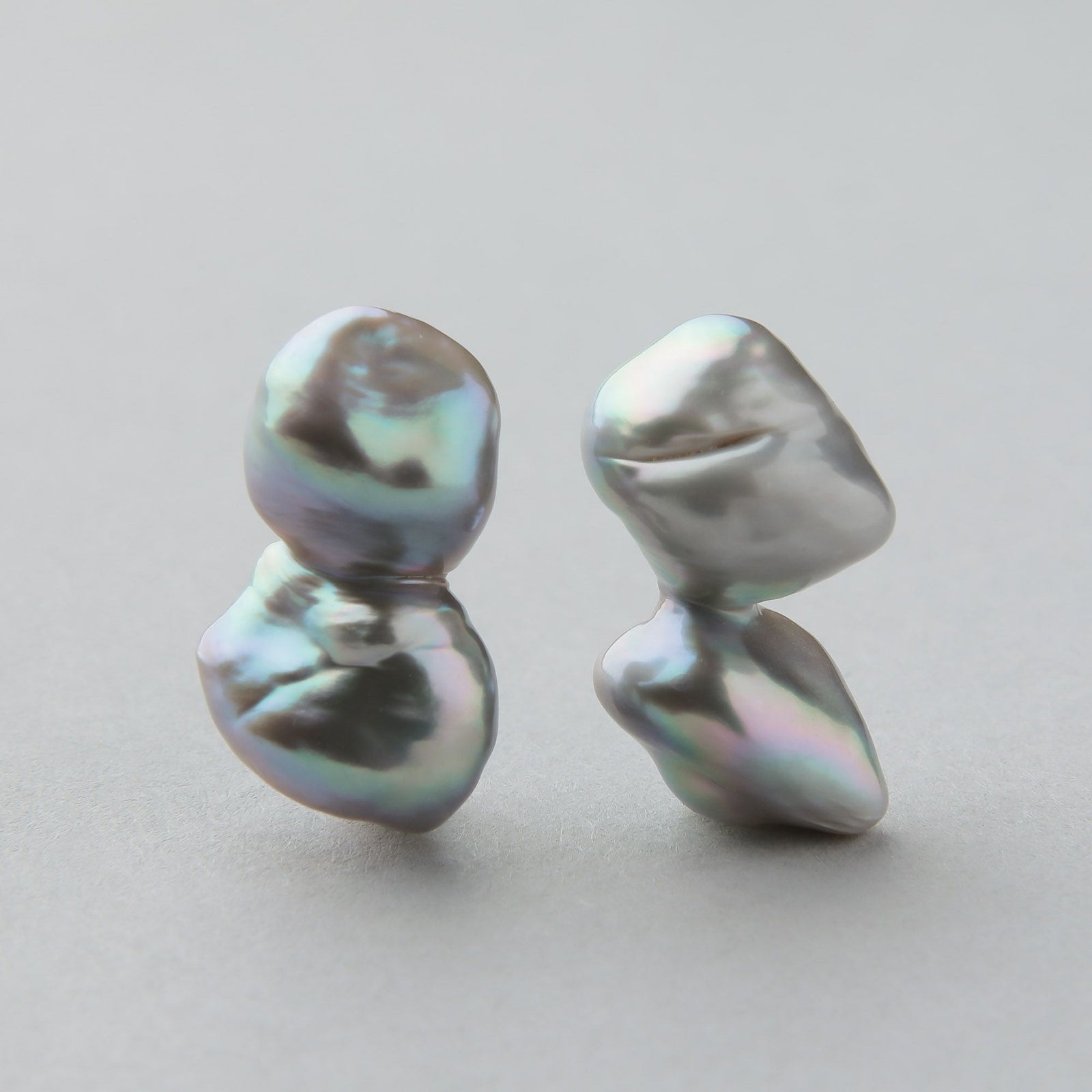 Unique fun! 淡水ケシ真珠 ピアス　11-13mm K18YG バロック