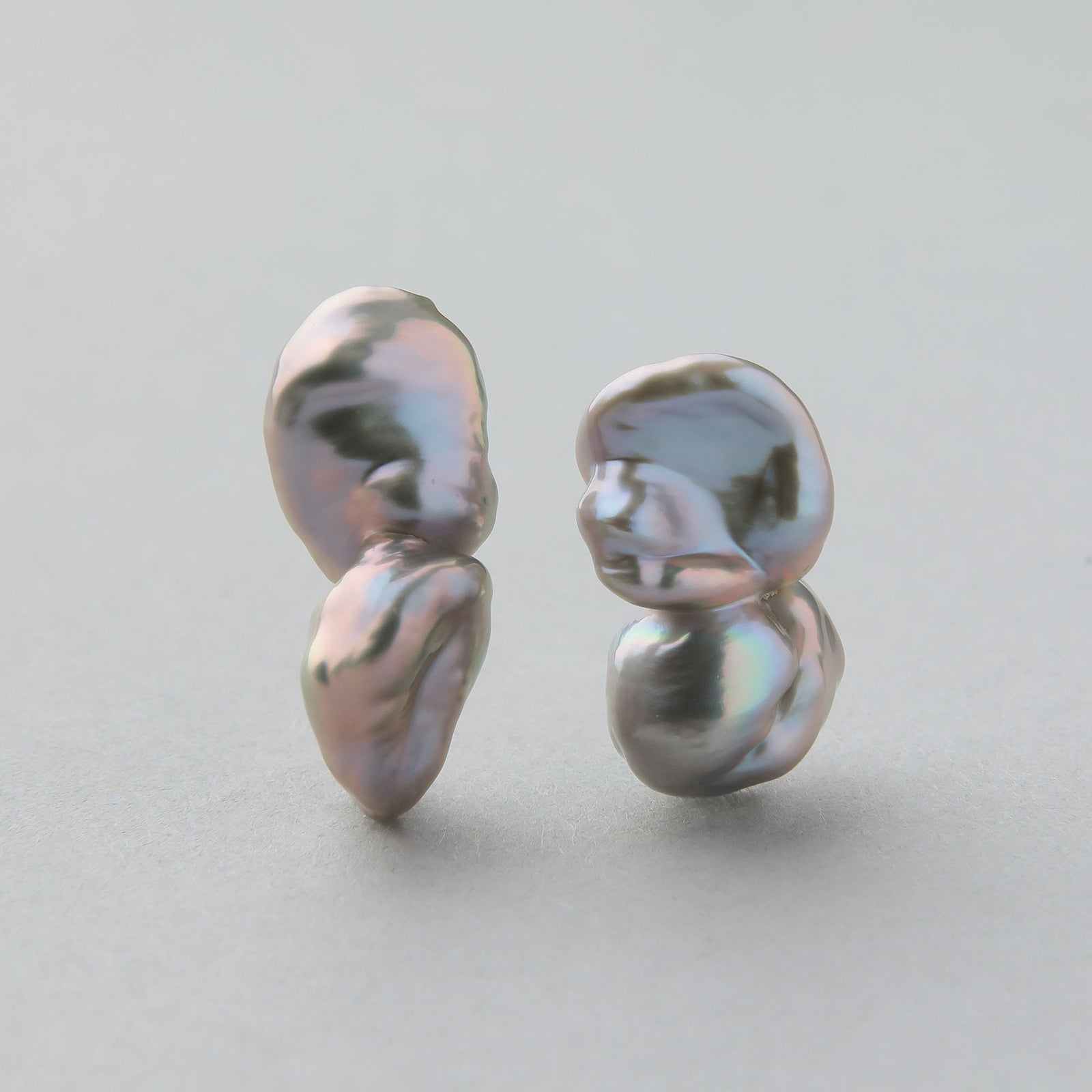 Unique fun! 淡水ケシ真珠 ピアス　11-13mm K18YG バロック