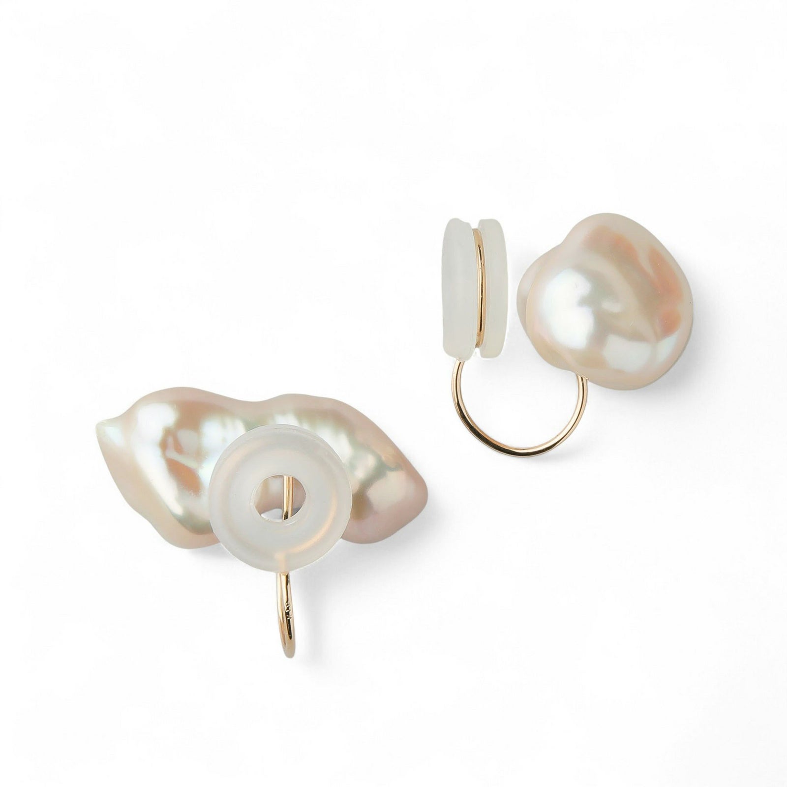 Unique fun! 淡水ケシ真珠 イヤリング　10-13mm K18YG リボン バロック