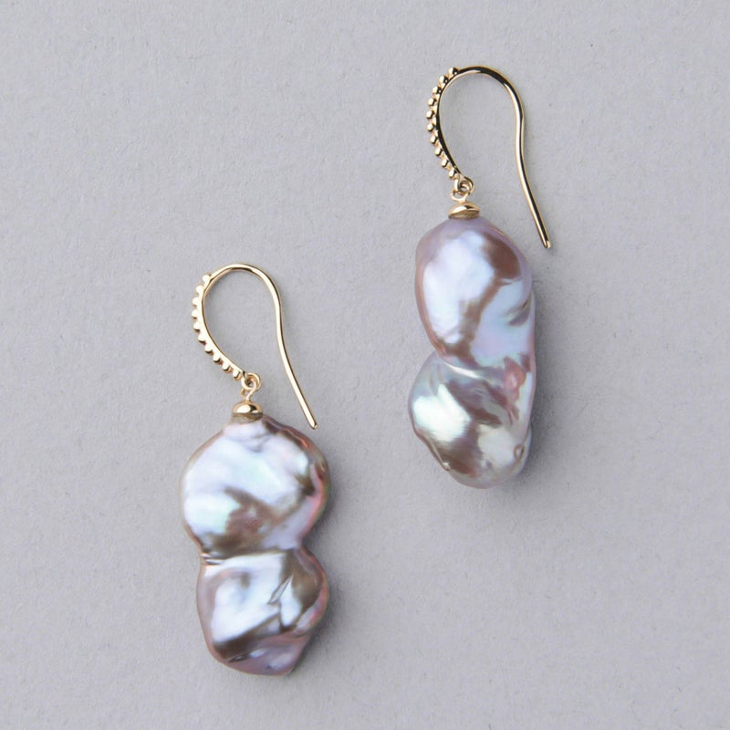 Unique fun! 淡水ケシ真珠 フックピアス　10-13mm K18YG バロック