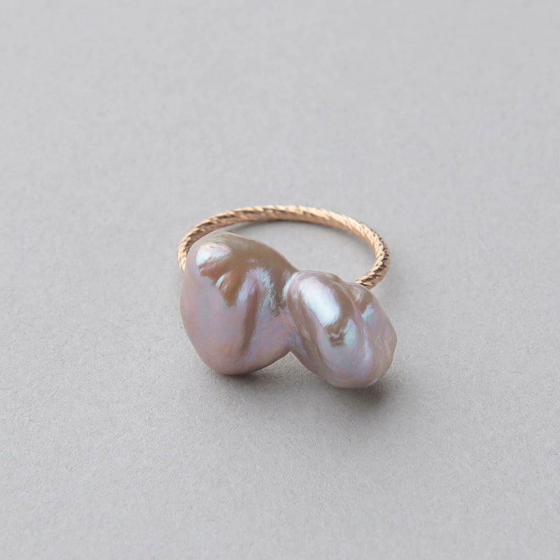 Unique fun! 淡水ケシ真珠 ピンキーリング　10-13mm K10YG リボン バロック