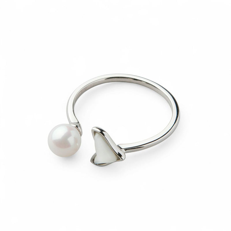 あこや真珠/白蝶シェル リング　5.5-6.0mm PT900 ホエールテール