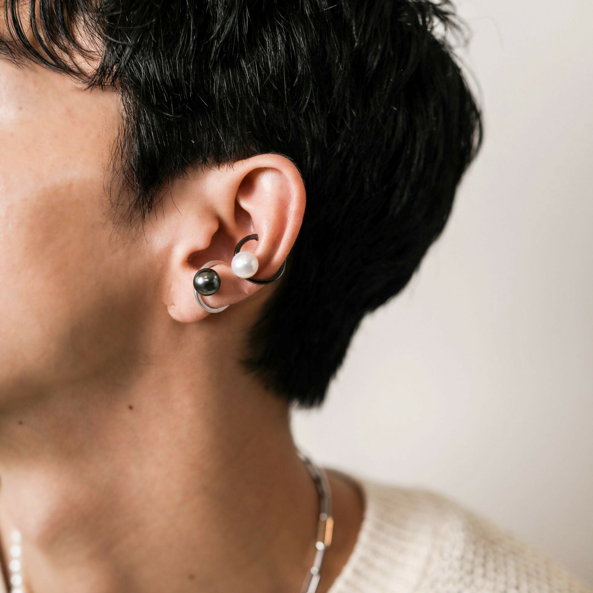 タヒチ黒蝶真珠 イヤーカフ9mmUP SV925 (片耳) | 南洋真珠ピアス