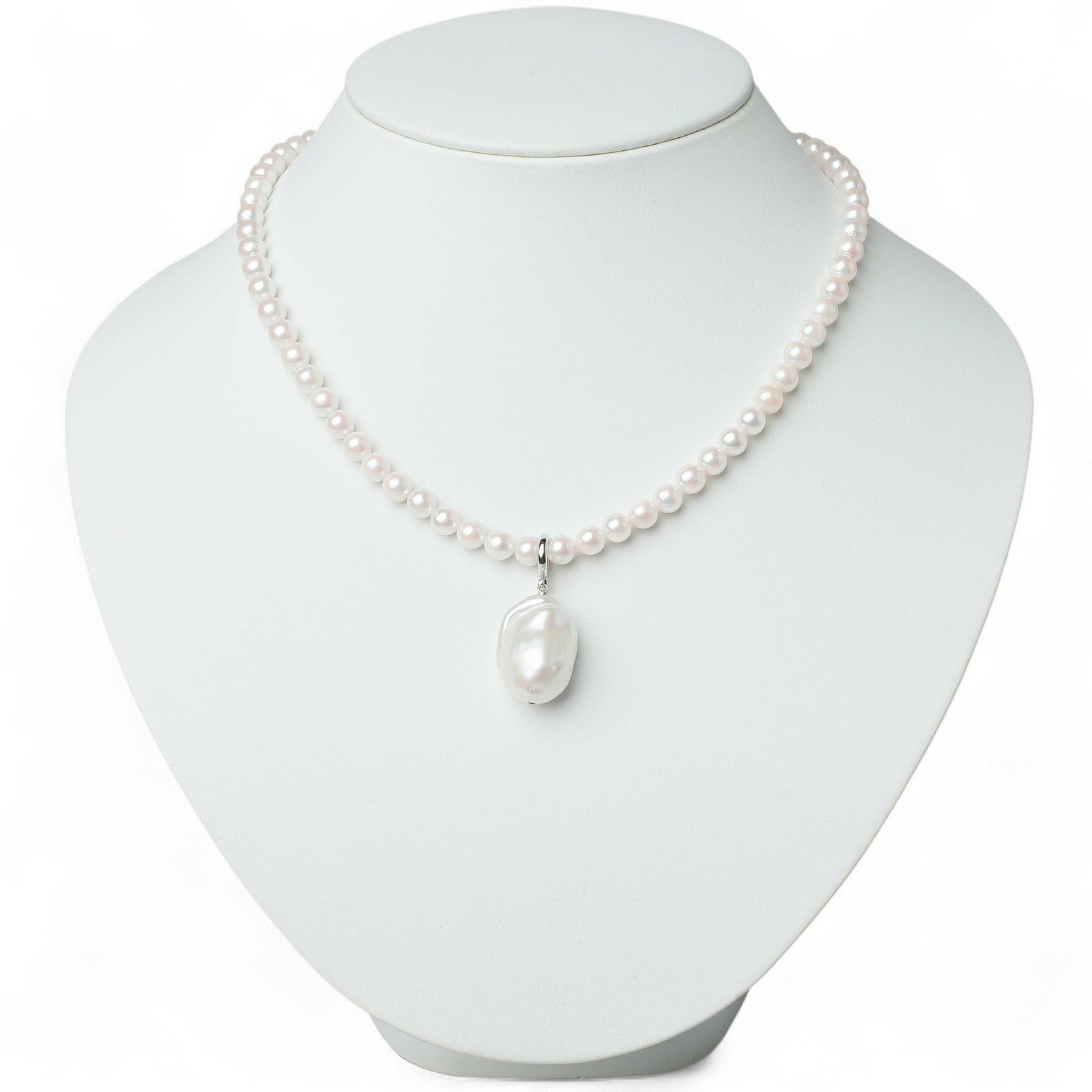 ペンダントトップ　15mmUP K18WG オイスターバロック