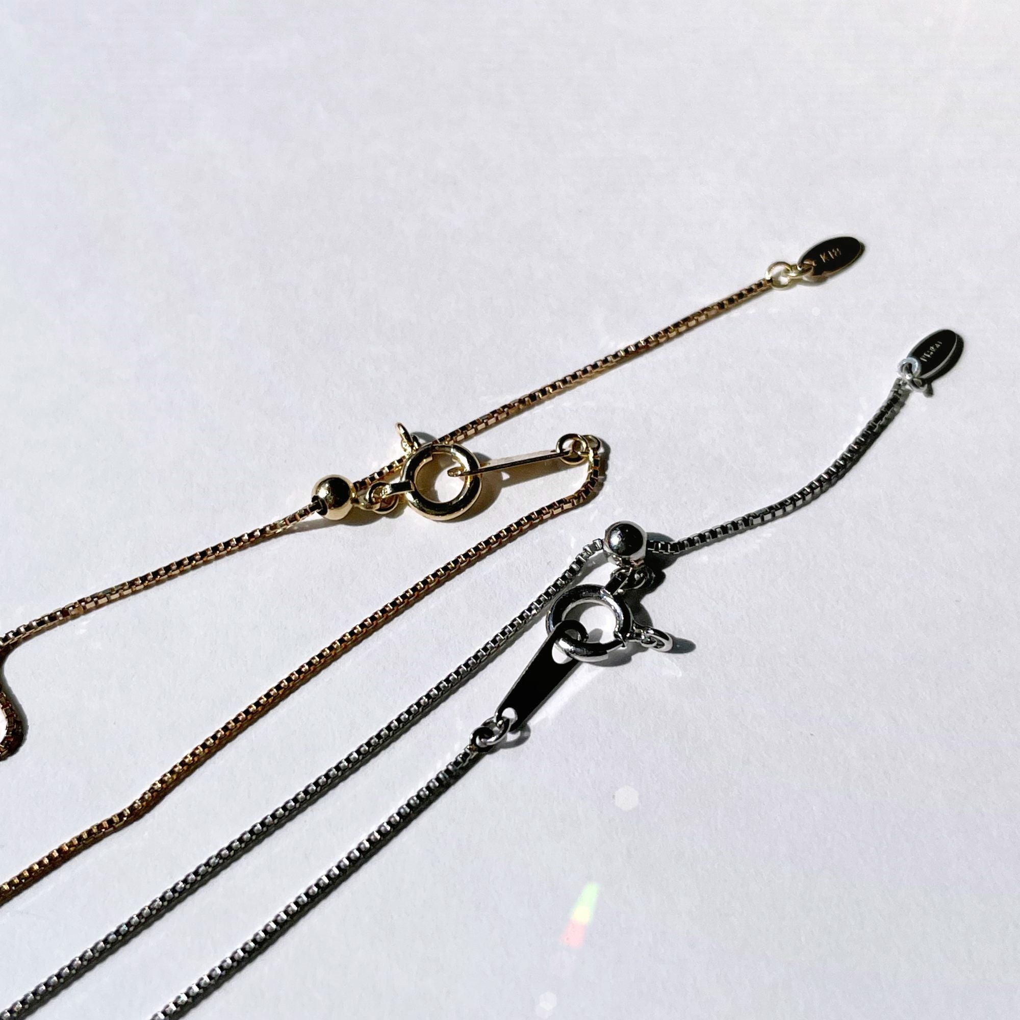 7万円で欲しい方いますか？　真珠店にて40万円にて販売されている品です。　オーロラ花珠大玉8.5〜9.0　花珠ネックレス　無言購入OK 値下げ等相談可能 オーロラ花珠真珠 スルーネックレス 8.5-9.0mm K18YG | WSP（ダブル
