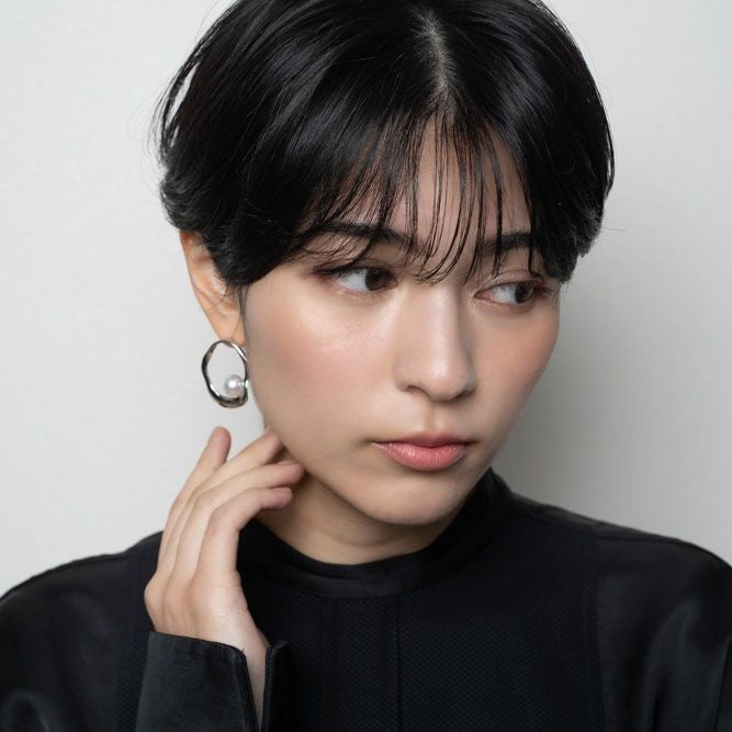 マルレナ マリッサピアス ウェーブ/インサイド (片耳)　淡水真珠 10mmUP SV925/K18WG