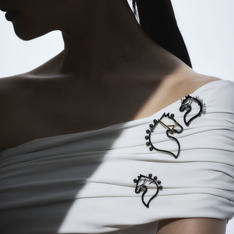 マルレナ シュヴァルブローチ S　あこや黒真珠 4.5-5.0mm SV925 BRhP