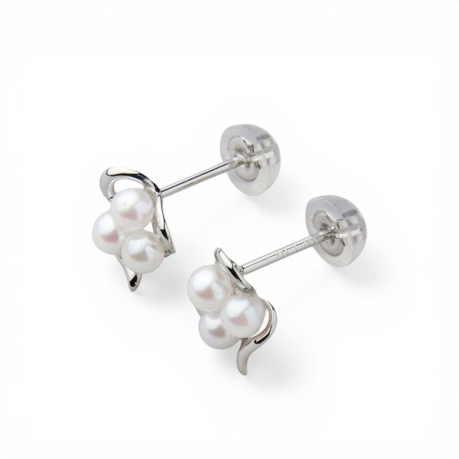 Petit Claire あこや真珠 ピアス　3.0-3.5mm PT900